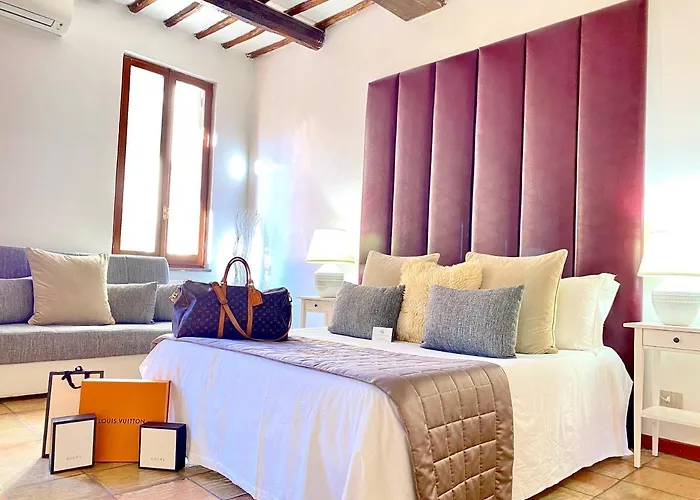 Fontana Di Trevi Private Luxury